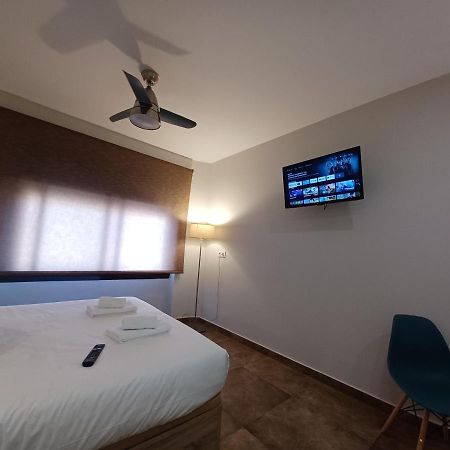 Apartamento Acogedor Junto A Calle Betis, Triana-Los Remedios Seville Exterior photo