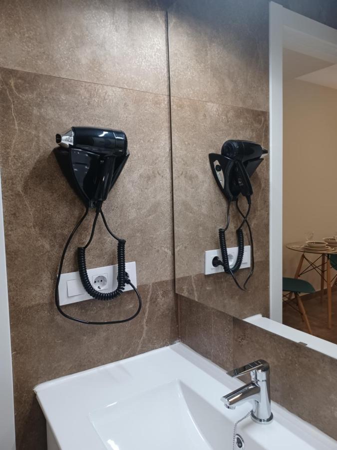 Apartamento Acogedor Junto A Calle Betis, Triana-Los Remedios Seville Exterior photo