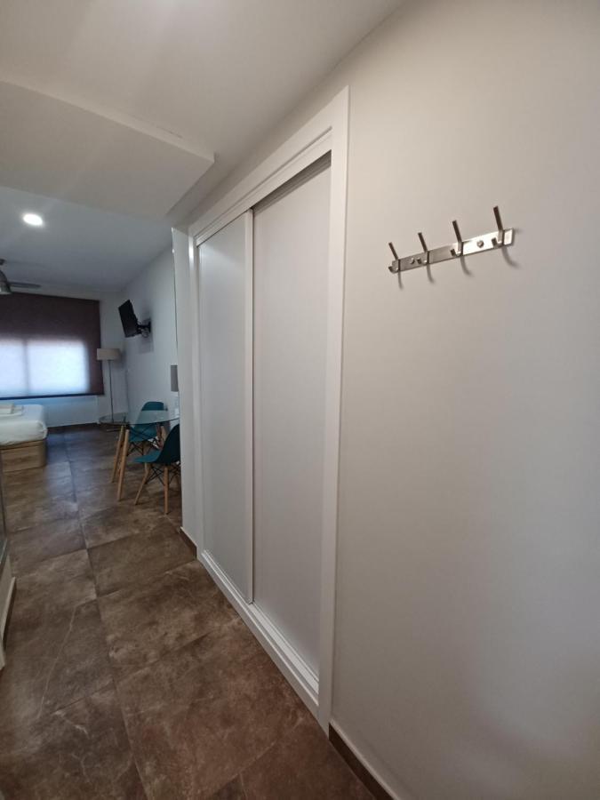 Apartamento Acogedor Junto A Calle Betis, Triana-Los Remedios Seville Exterior photo