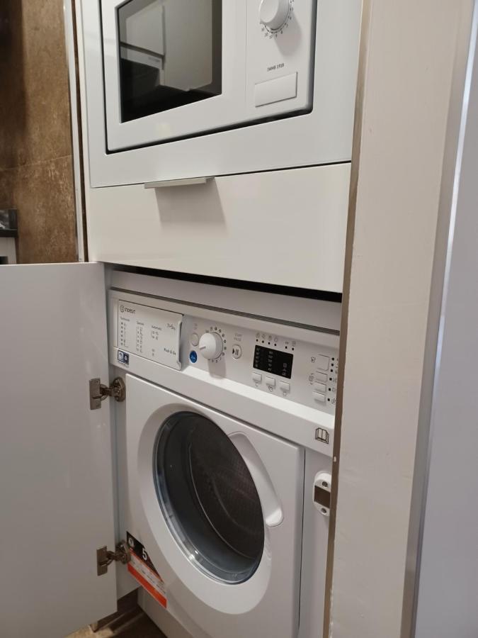 Apartamento Acogedor Junto A Calle Betis, Triana-Los Remedios Seville Exterior photo