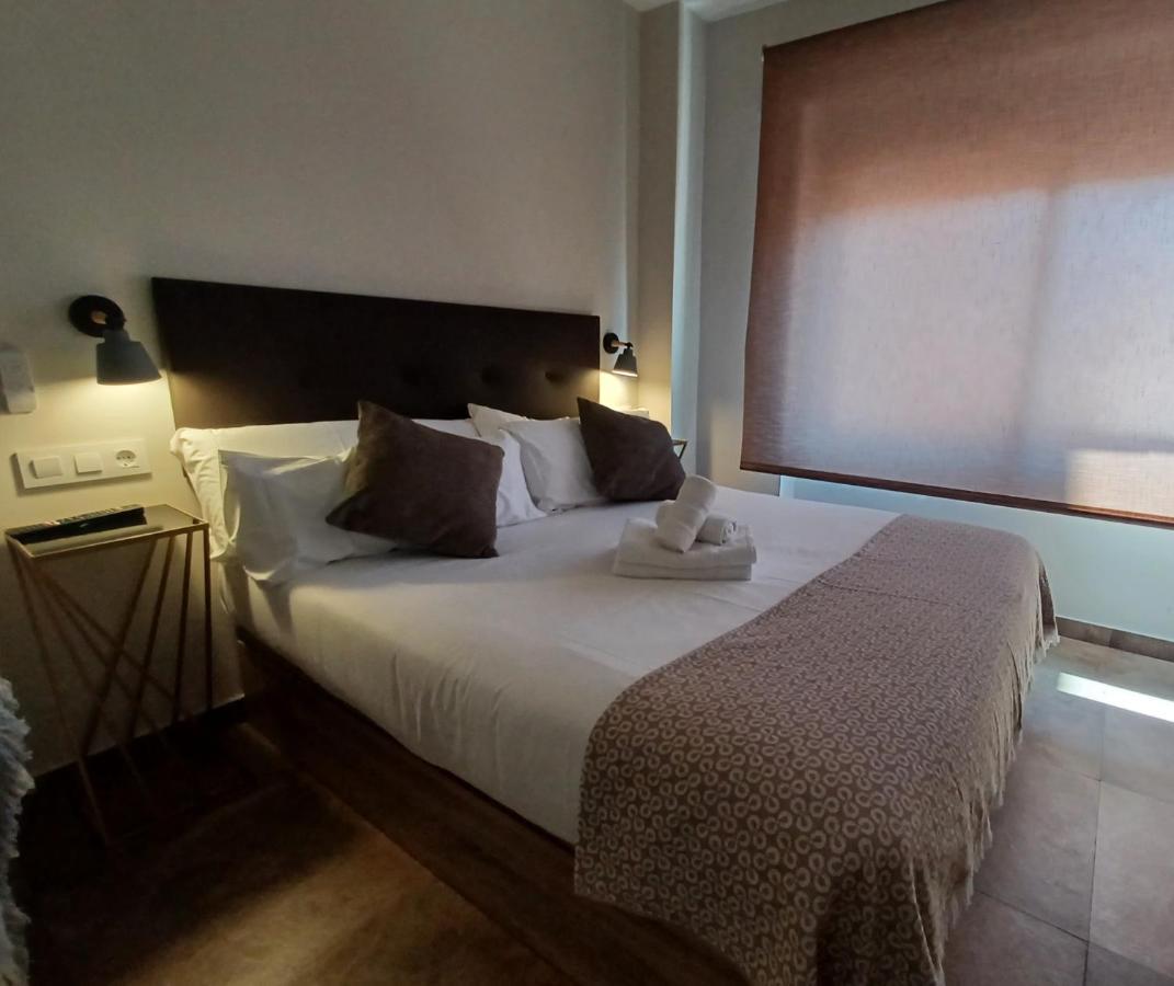 Apartamento Acogedor Junto A Calle Betis, Triana-Los Remedios Seville Exterior photo