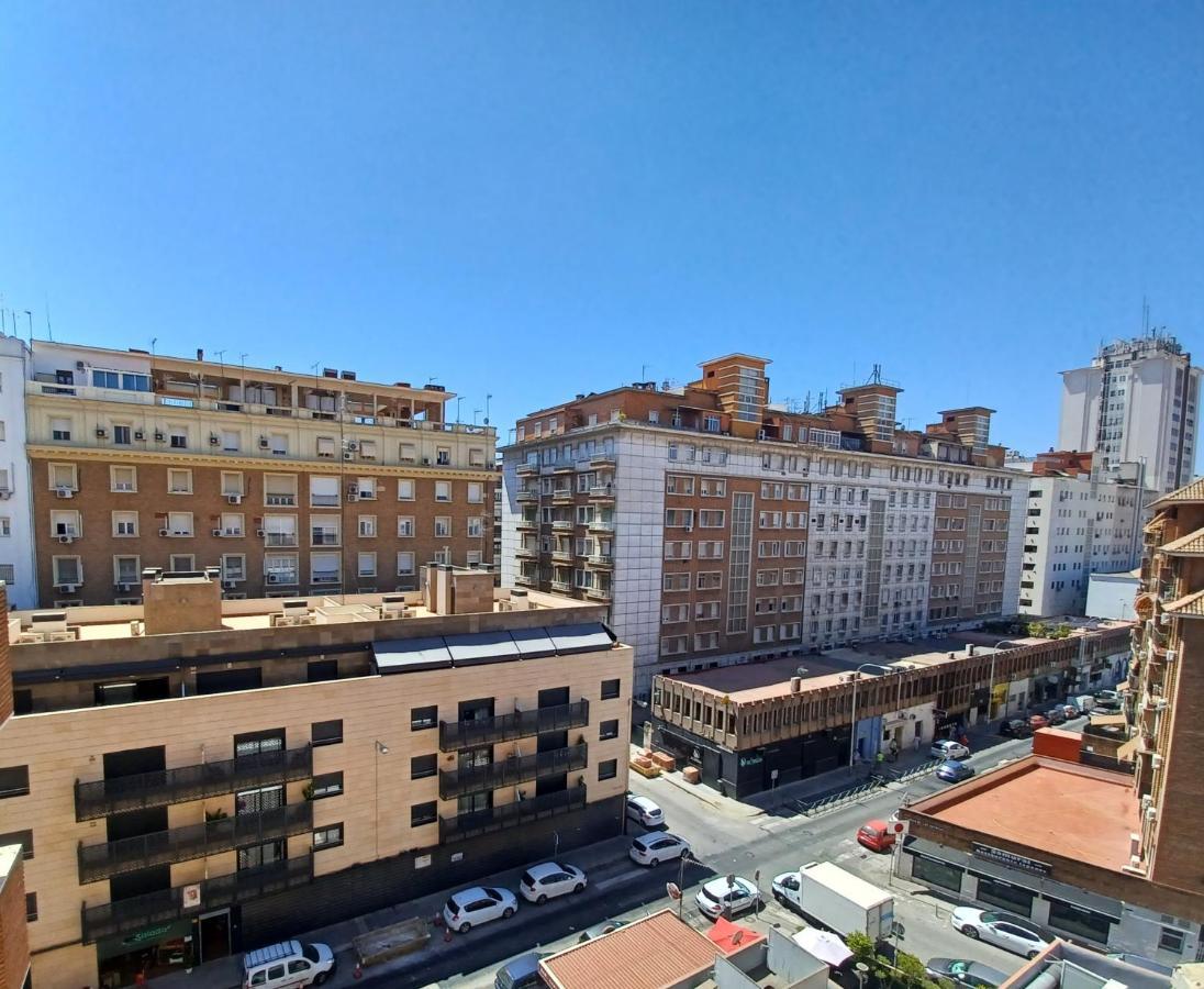 Apartamento Acogedor Junto A Calle Betis, Triana-Los Remedios Seville Exterior photo