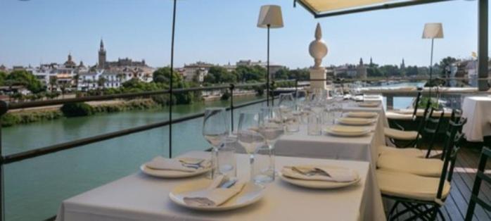 Apartamento Acogedor Junto A Calle Betis, Triana-Los Remedios Seville Exterior photo